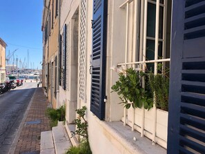 Exterior detail - 1 Bedroom Apartment in La Ciotat (La Ciotat)