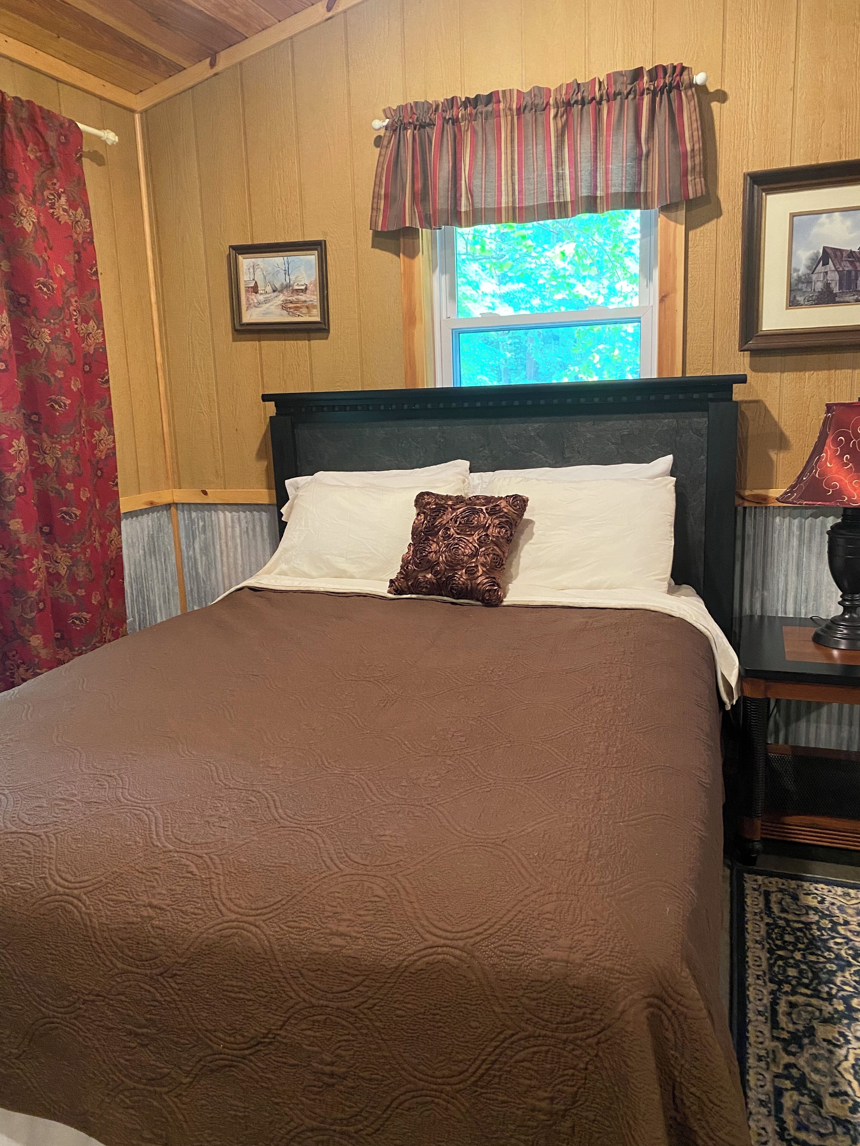 1 bedroom, desk, free WiFi, bed sheets