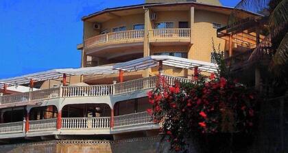 Seaside Suites and Hotel Room #101