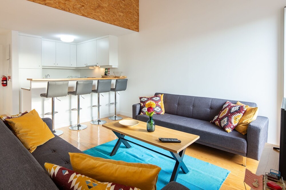 Oren Duke's House by LovelyStay