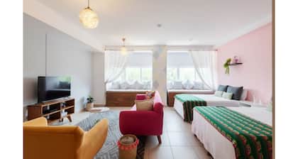 Bright & Vibrant | City Center & Mesmerising View