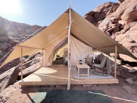 Property grounds. Luxury Glamping Tent in Moab | Sleeps 2
