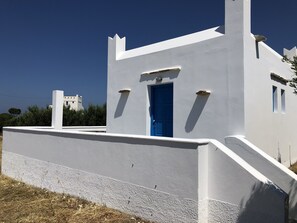 Exterior - A Cycladic-architecture Beach House in Koumbara (Ιος)