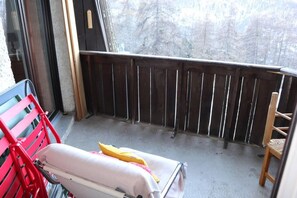 Property grounds - 50m from resort center, 3rd floor, balcony, tv, 40m², Les Orres (Les Orres)
