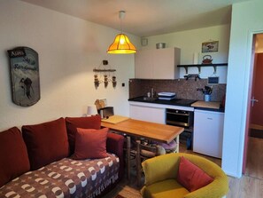 Interior - 50m from resort center, 3rd floor, balcony, tv, 40m², Les Orres (Les Orres)