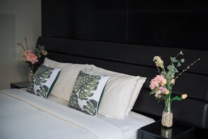 7 bedrooms, in-room safe, desk, iron/ironing board