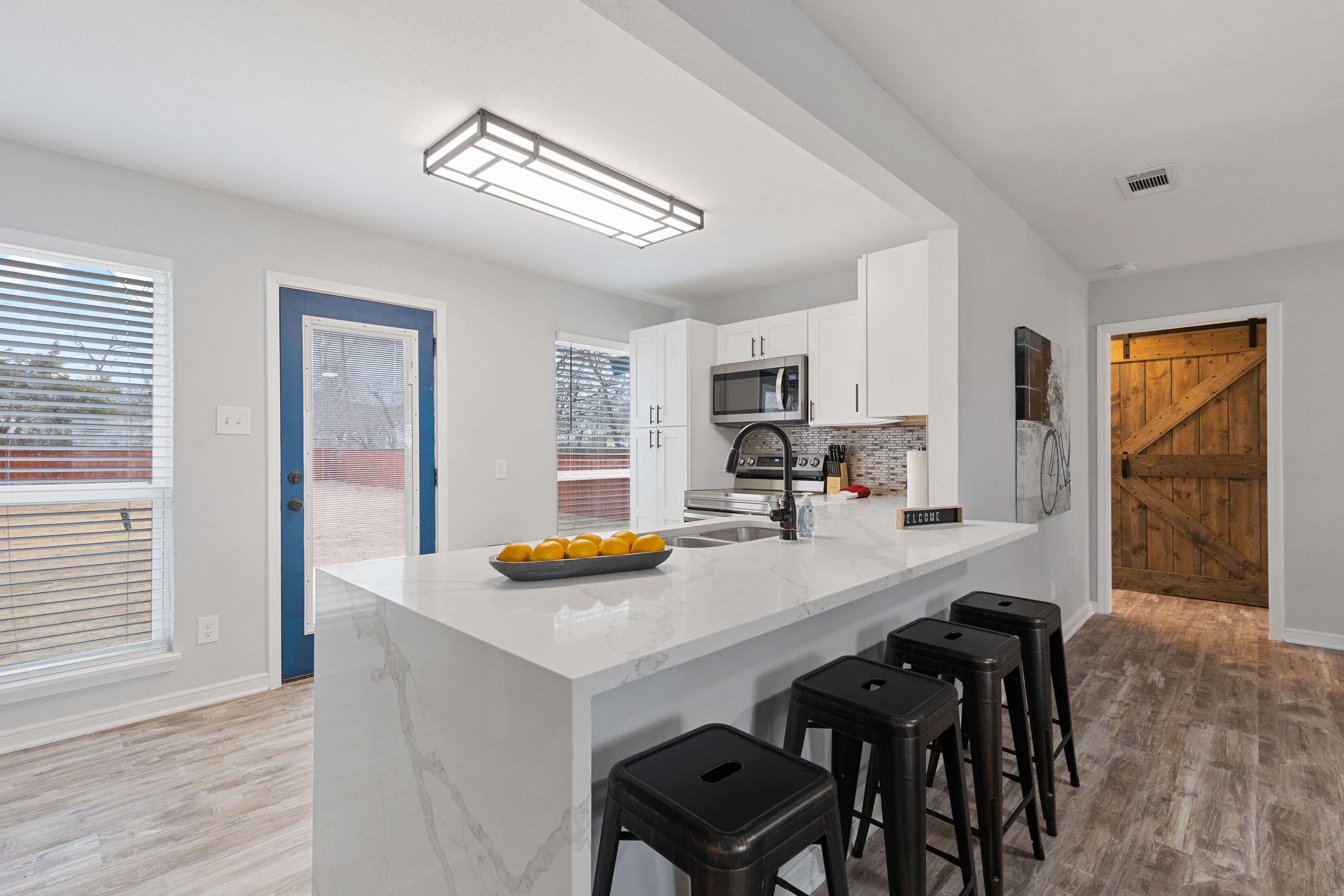 Spacious Home - Arlington Entertainment District!