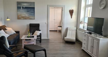 Vacation home Hemenswarft directly on the North Sea with sea view - Apartment Langeness