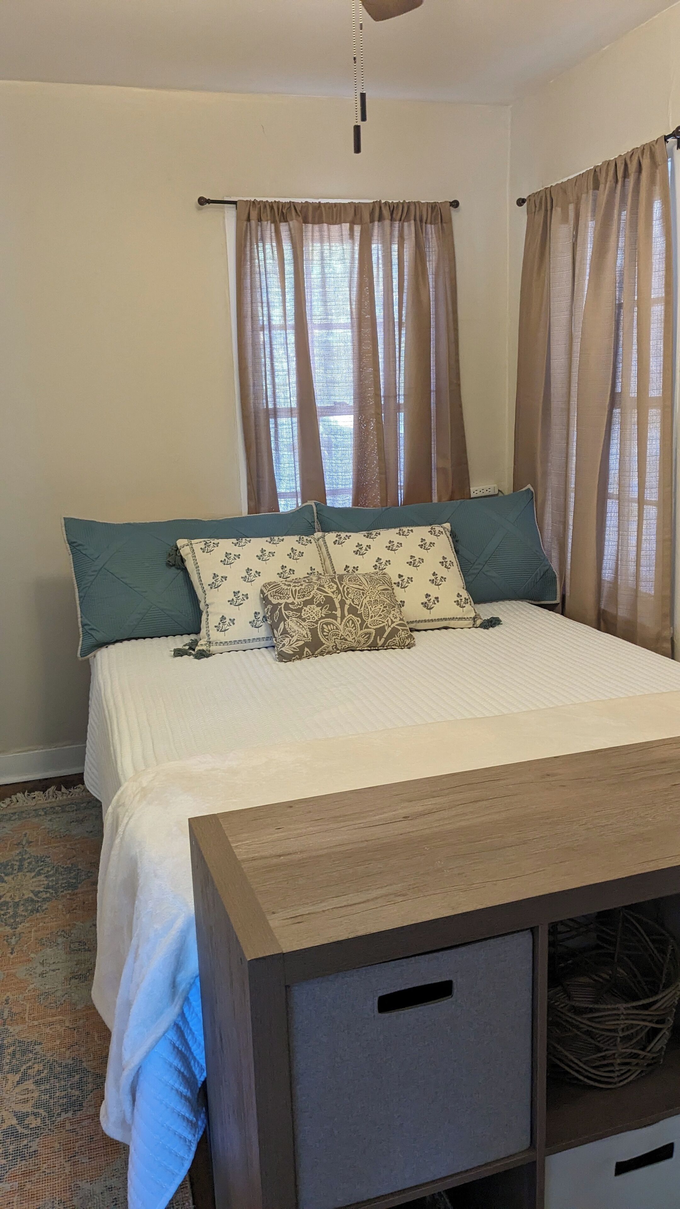 1 habitación, escritorio, wifi gratis y ropa de cama 