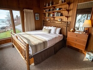 Individually decorated, individually furnished, free WiFi, bed sheets