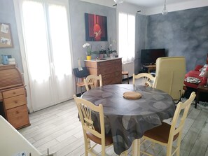 تناول الطعام