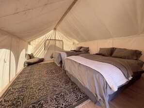 1 bedroom, bed sheets - * Luxury Glamping Tent in Moab | Sleeps 4 (Moab)