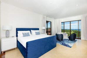 4 bedrooms, desk, travel cot, free WiFi