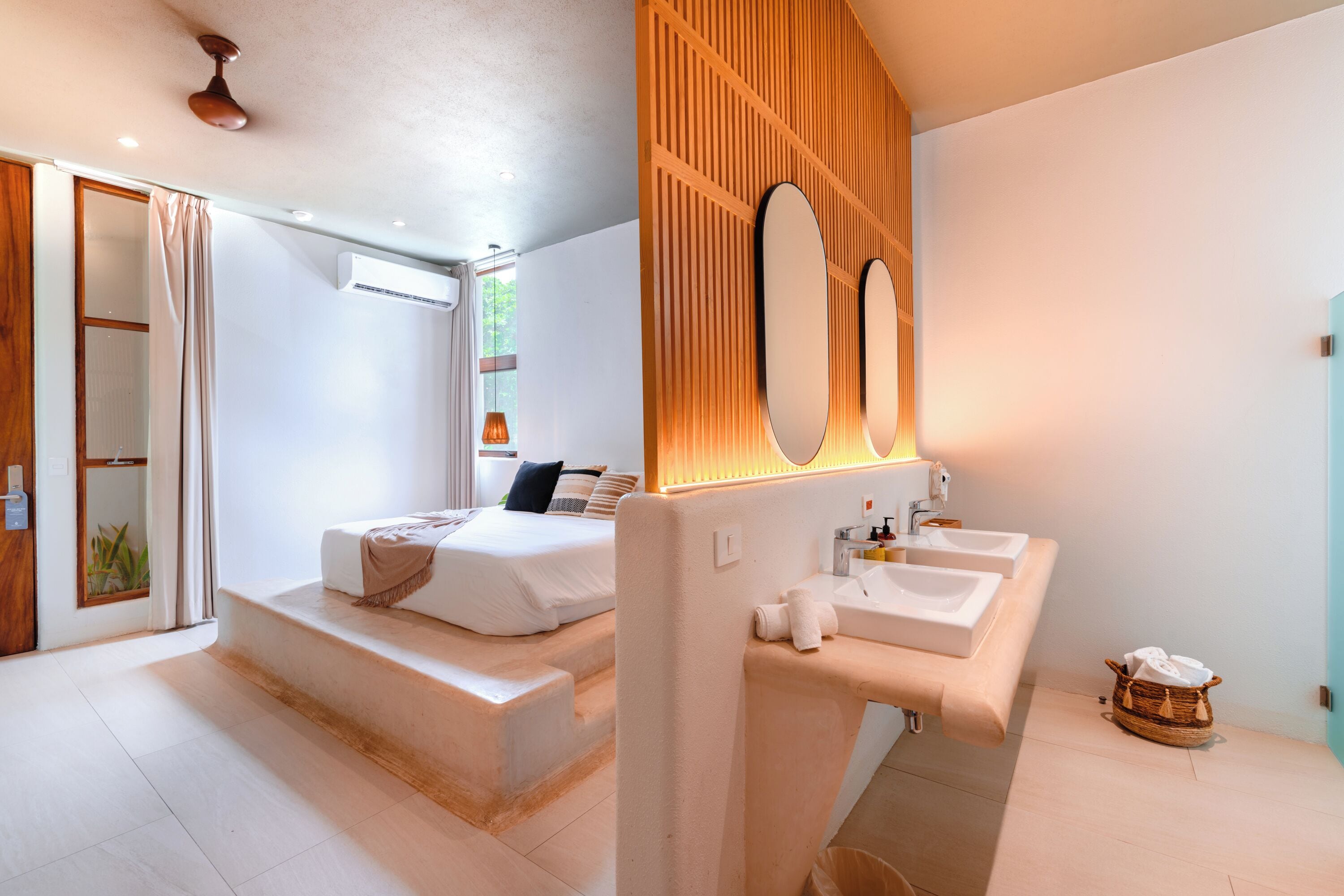 deluxe room, 1 king bed, private bathroom | view from room