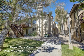 Exterior - Hidden Creek 14C1: 1 Bedroom 1 Bath Vacation Rental Condo (Park City)