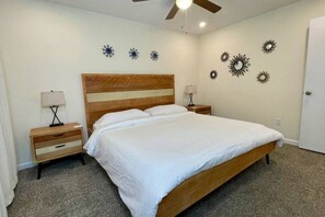 2 bedrooms, desk, iron/ironing board, travel crib - The Blue Door at Sylva Home Base Apartments (Sylva)