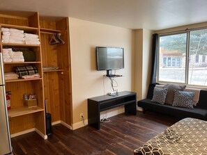 1 camera, ferro/asse da stiro, Wi-Fi, lenzuola