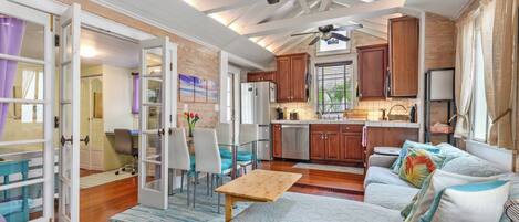 Smart TV, fireplace, books