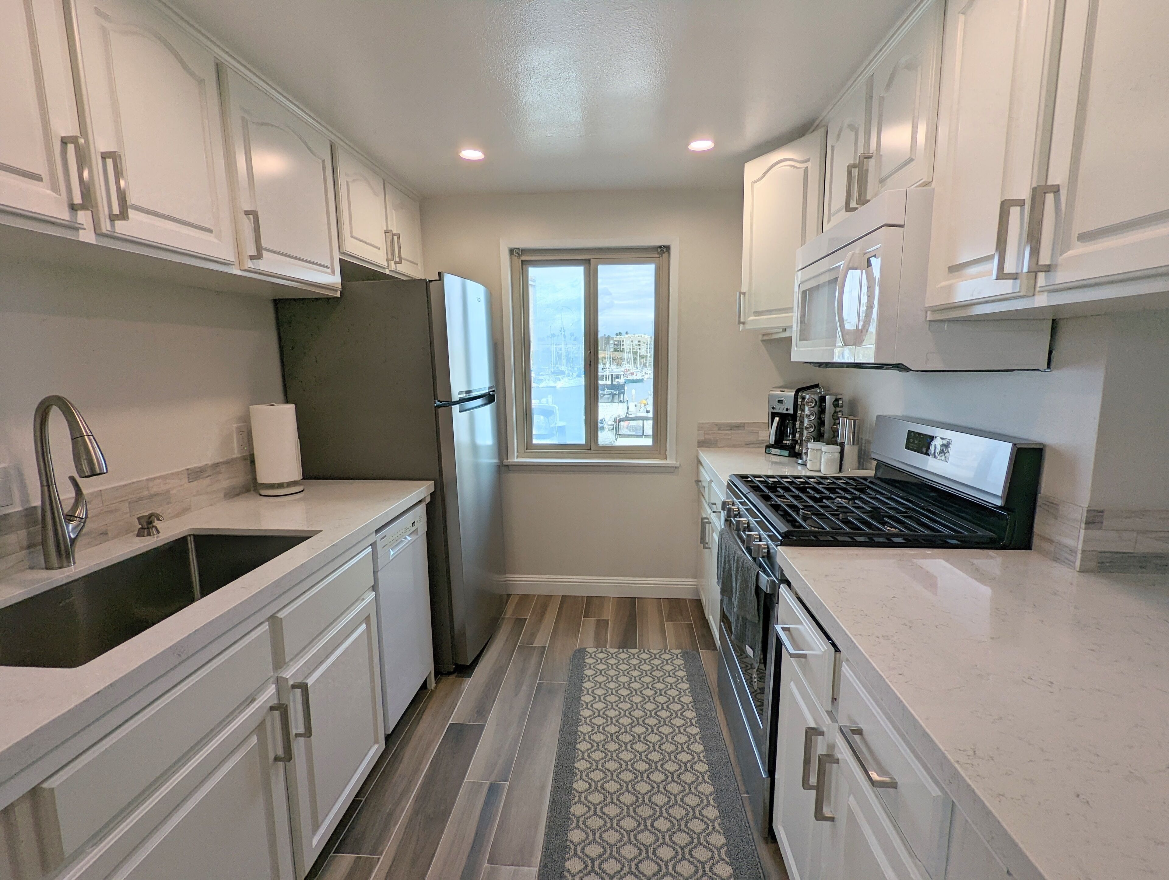 Lovely 1-bedroom condo by the Harbor.