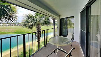 公寓客房, 多張床, 陽台, 花園景觀 (Villa 1410 - No Pets) | 住宿一隅