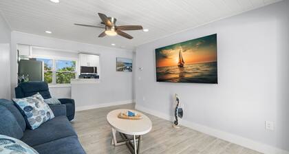 Siesta Key Waterfront Condo, Beachfront, Pool, Sunset View