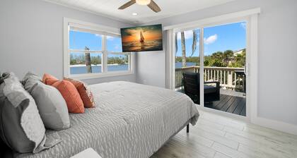 Siesta Key Waterfront Condo, Beachfront, Pool, Sunset View