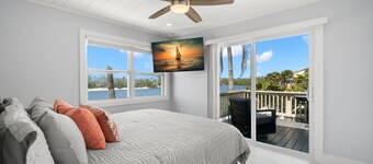 Siesta Key Waterfront Condo, Beachfront, Pool, Sunset View