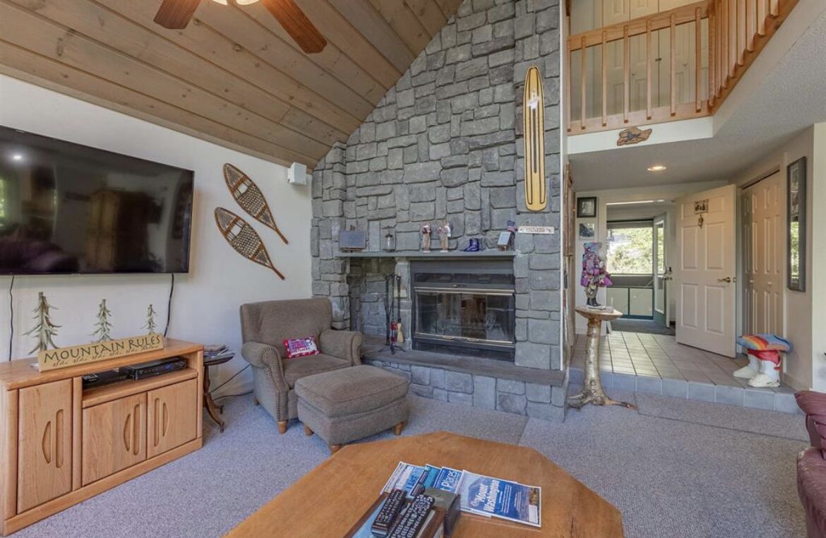 Loon Mountain Views from Large Decks & Dining Room