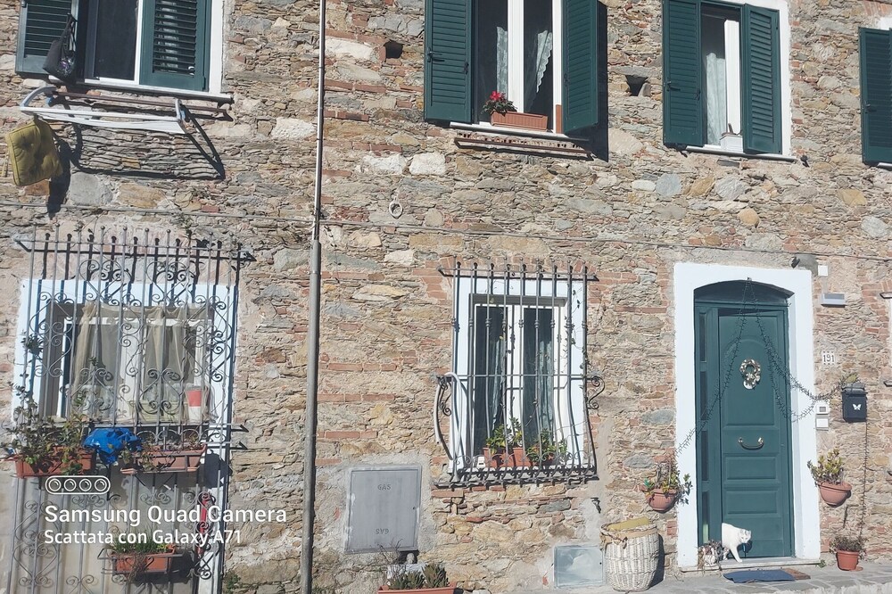 Mountain house 10 minutes from the sea, a few meters from the river, trekking lovers