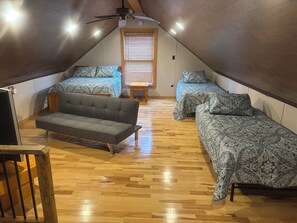 3 habitaciones, tabla de planchar con plancha y wifi gratis 