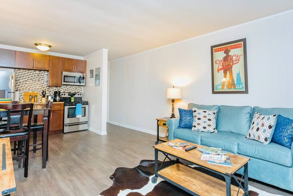 Nash Haven - Summer Pool - 1bd 1 ba