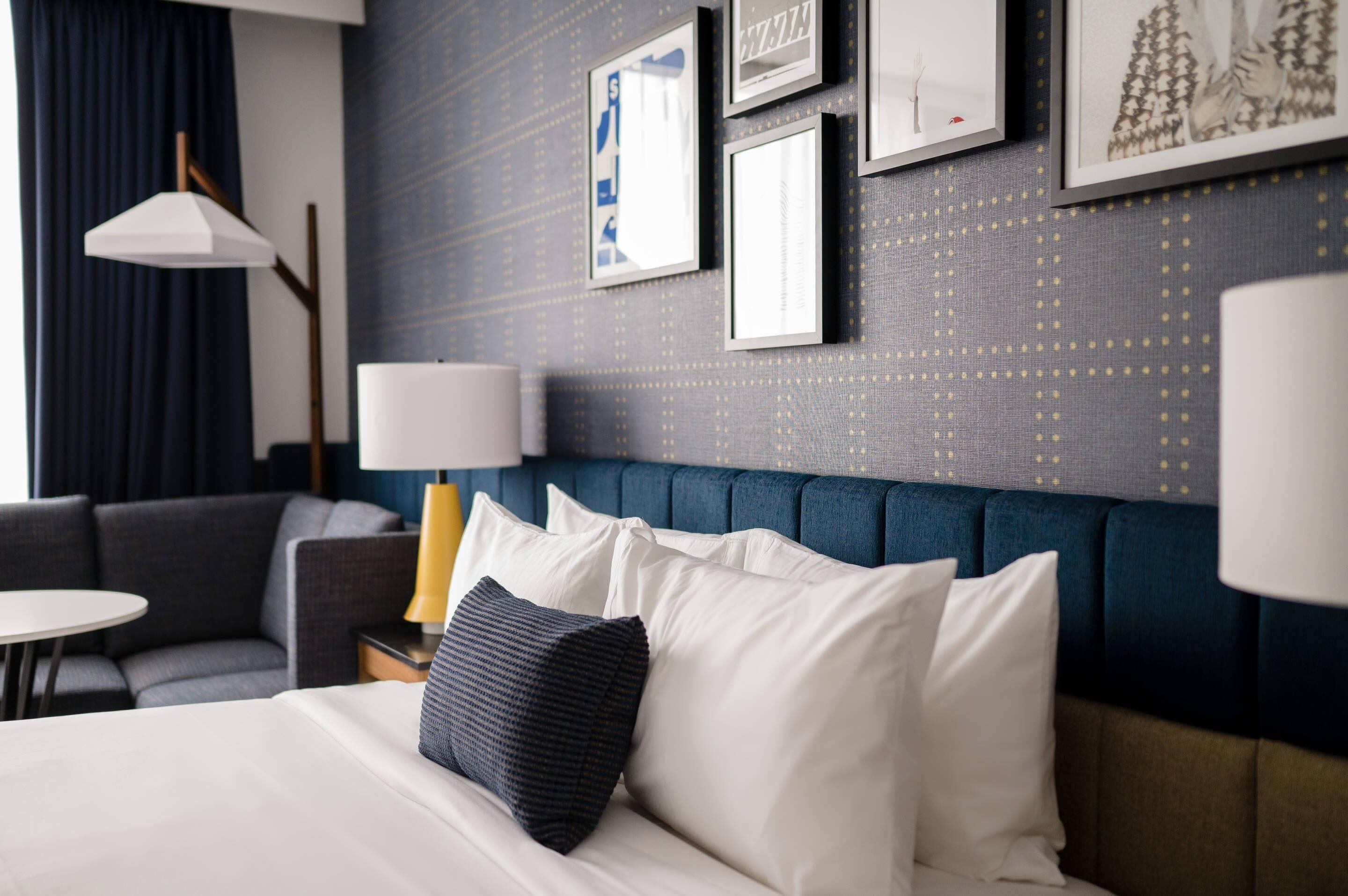 Standard Room, 1 King Bed, Non Smoking | In-room safe, free cots/infant beds, free rollaway beds, free WiFi
