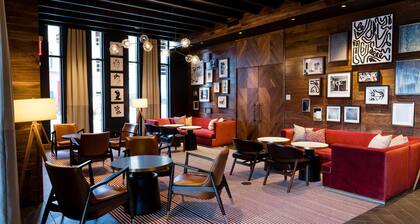 Cambria Hotel Boston Somerville
