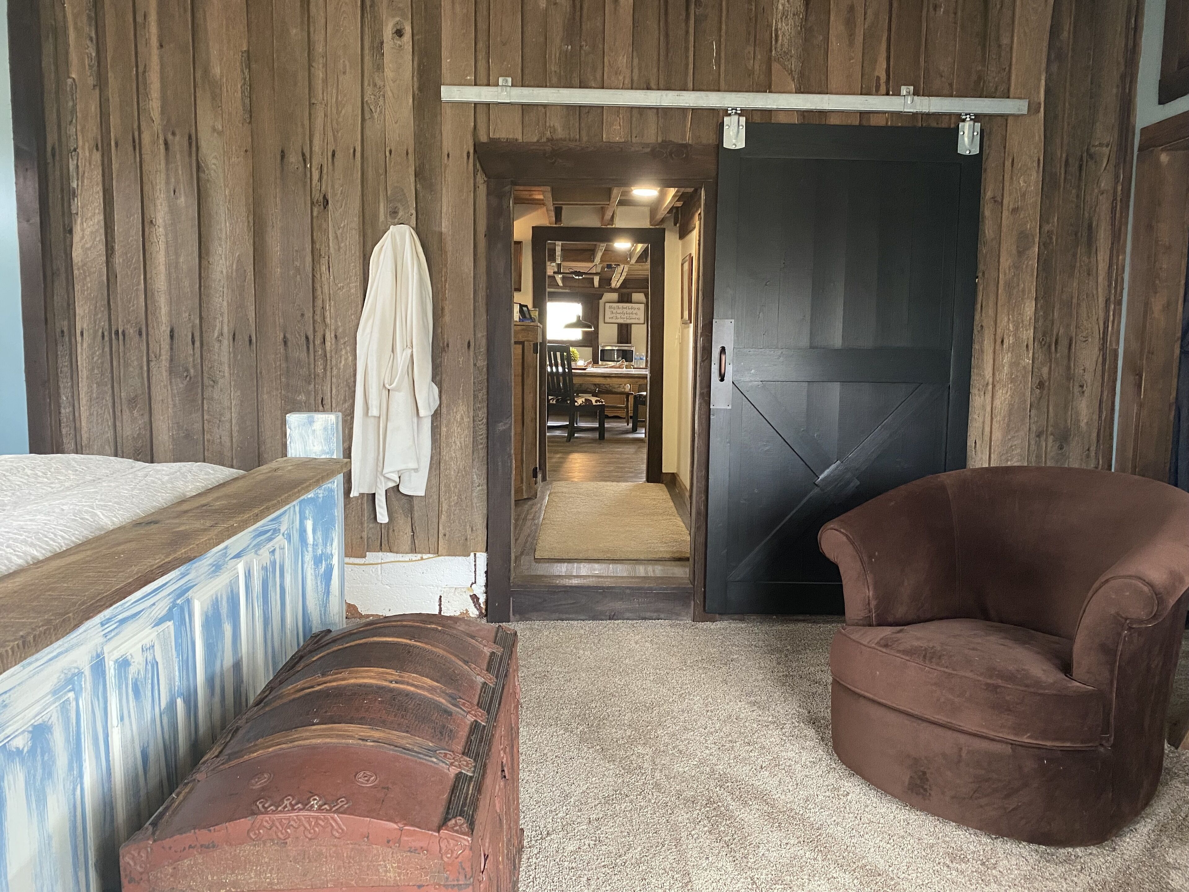 2 bedrooms, iron/ironing board, travel crib, free WiFi