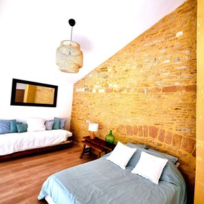 1 Schlafzimmer, Bügeleisen/Bügelbrett, Reisekinderbett, kostenloses WLAN