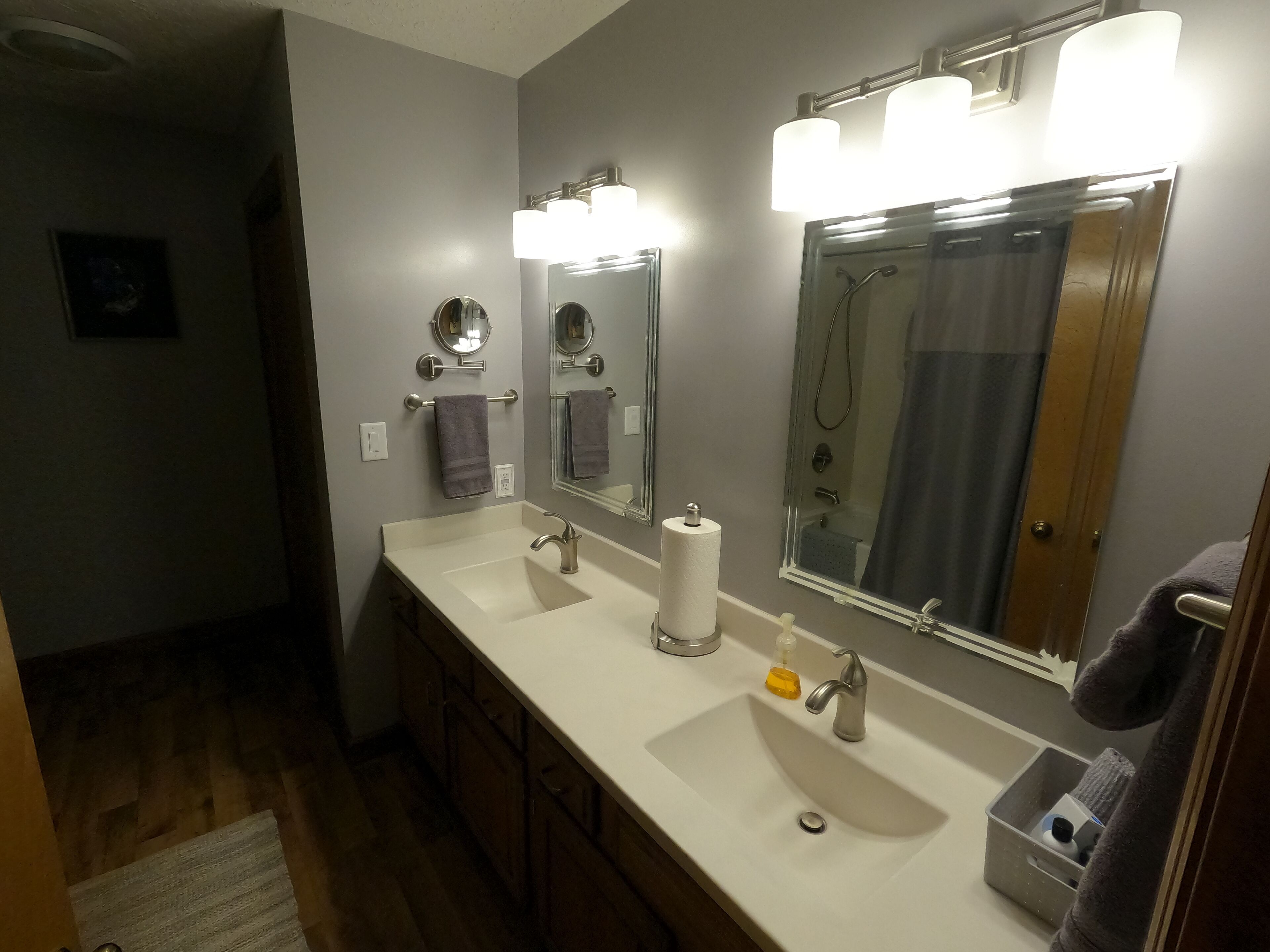 5 minutes from Indiana University. Cozy home w/deck & patio