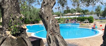 Detached Villa, 55 square meters, on the ground floor with private garden of 150 square meters with barbecue and sunbeds