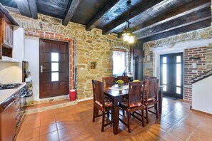 Dining - Stone Villa Mia with a big pool (Debeljak)