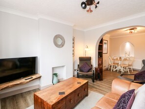 Cottage | Living room - 57 Southend Road (Hunstanton)