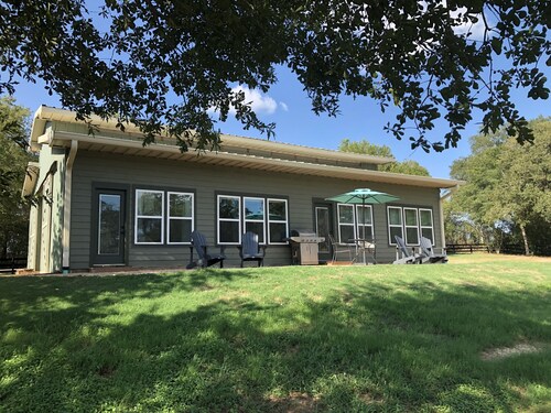 Rest and Renewal for you! Just 3 miles to Brenham