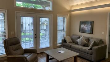 TV, fireplace, offices