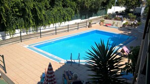 Piscina externa sazonal