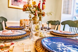 Dining - Welcome to Black Rose a Great 4 Bedroom Family Home With SHOALS club access (Bald Head Island)