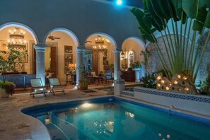 Piscine extérieure