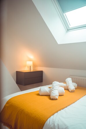 1 bedroom, soundproofing, WiFi, bed sheets