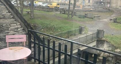 Studio sur la Neste" in downtown Arreau