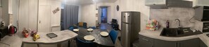 Fridge, microwave, oven, stovetop - Studio sur la Neste" in downtown Arreau (Arreau)