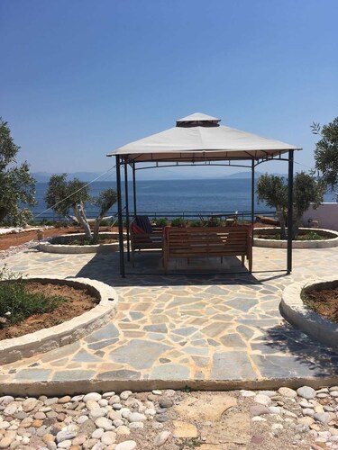 Beachfront Luxury Apartment Attica