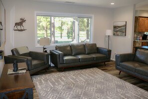 Smart TV, tenis de mesa, libros y estéreo 