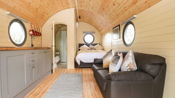Cottage | 1 bedroom, individually decorated, individually furnished, free WiFi